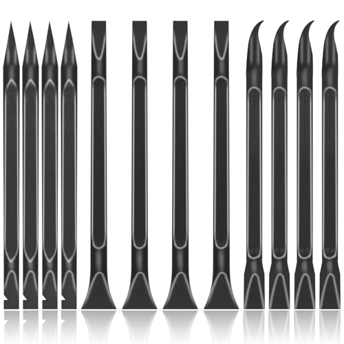 Best Tools for Detailing a Car: Must-Have Scrapers and Cleaning Brushes