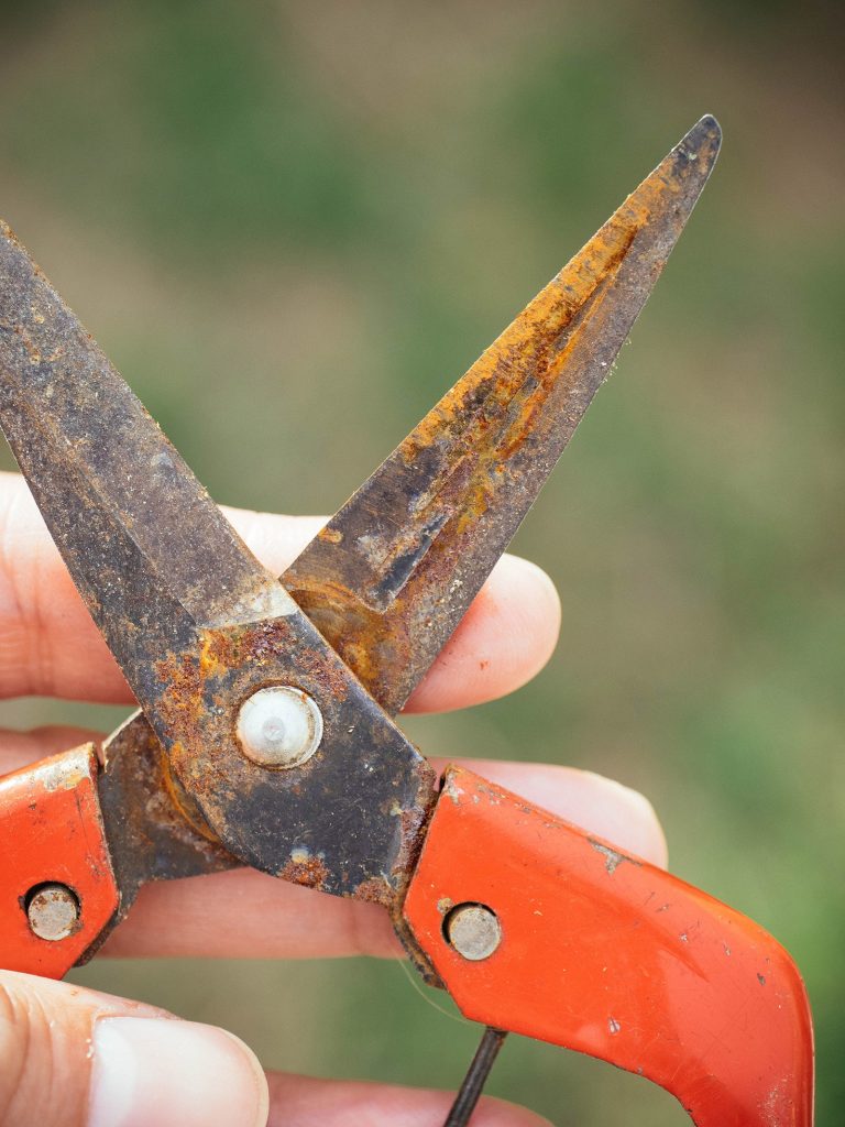 How Do I Clean Rusty Tools