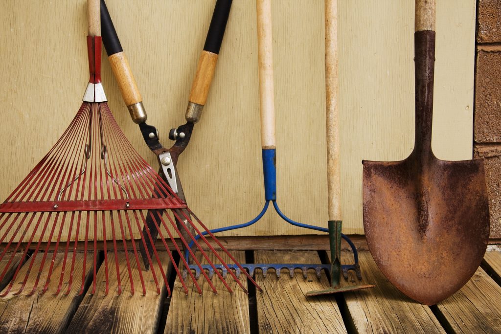 How to Pack Garden Tools for Moving