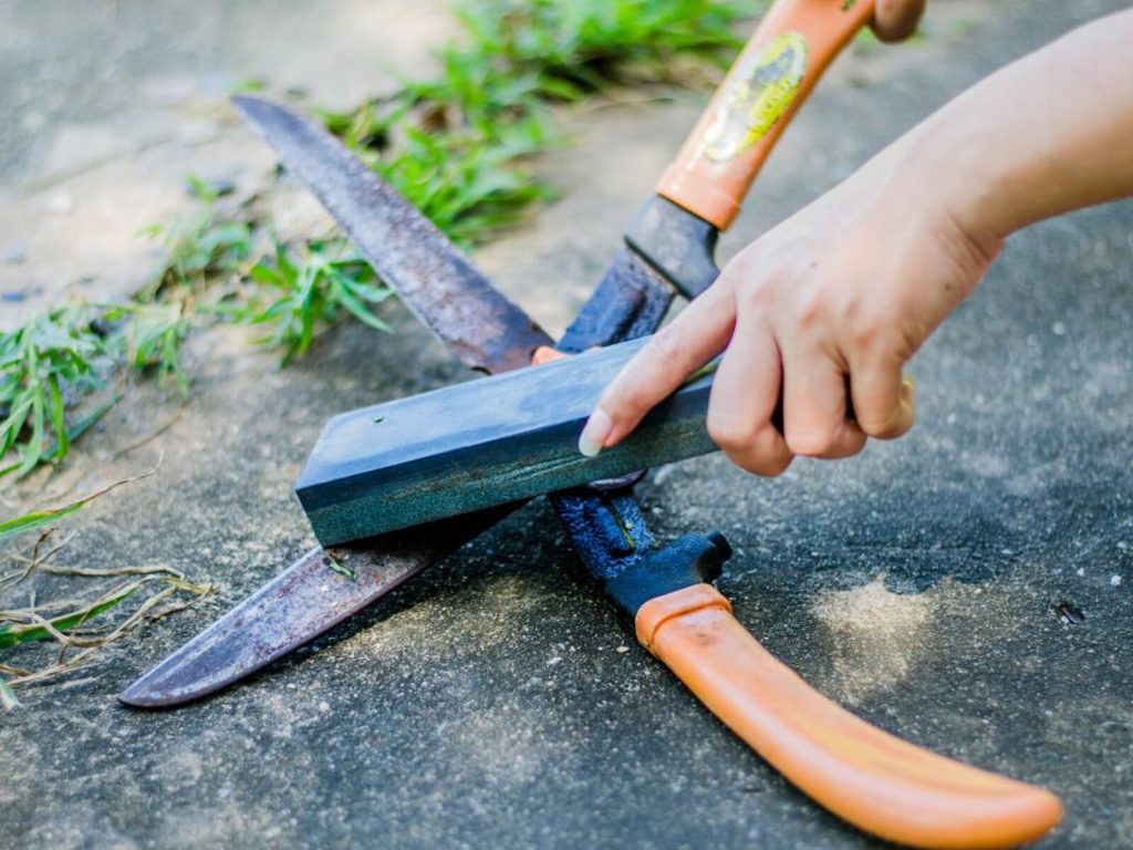 How to Sharpen Garden Tools at Home