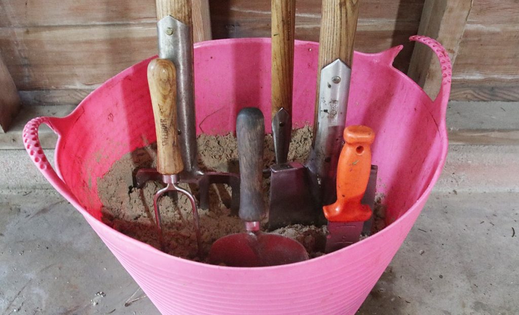 How to Store Gardening Tools