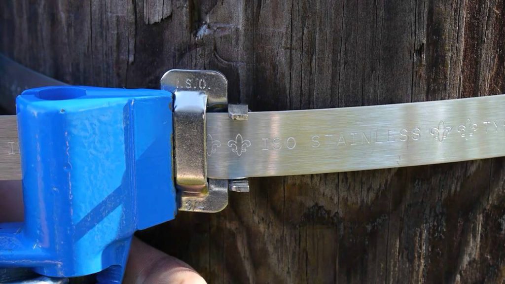 How to Use a Metal Banding Tool
