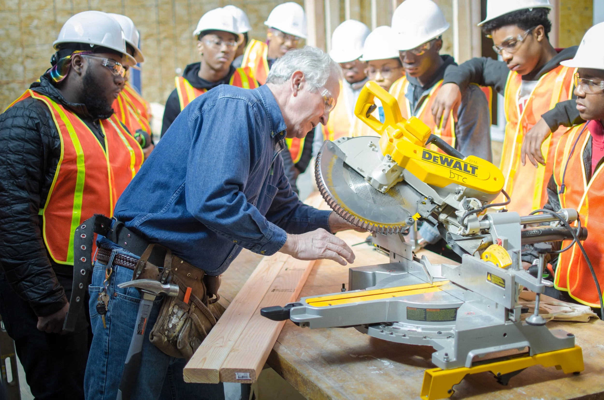 Must Have Tools for a Carpenter: Essential Gear Guide