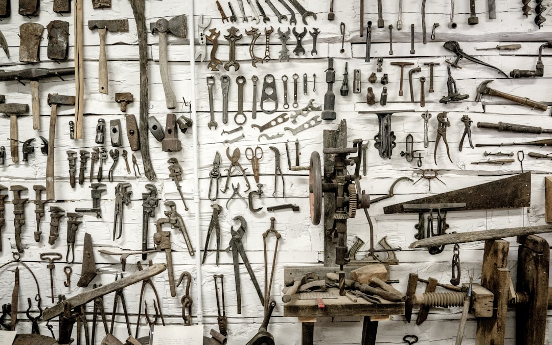 How Much Do Tool And Die Makers Make: Salary Insights