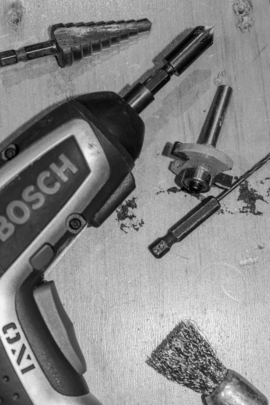 How to Use Easy Out Tool: Master Stuck Bolt Removal